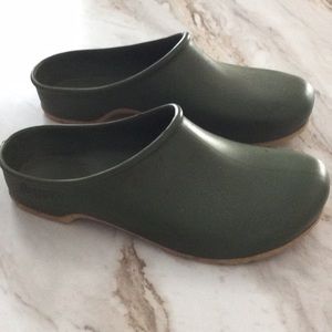 Sloggers Green Rubber Clogs 7